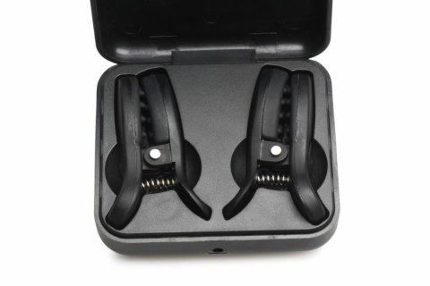 XR Brands Dark Grip czarne zaciski wibrujące z etui Master Series