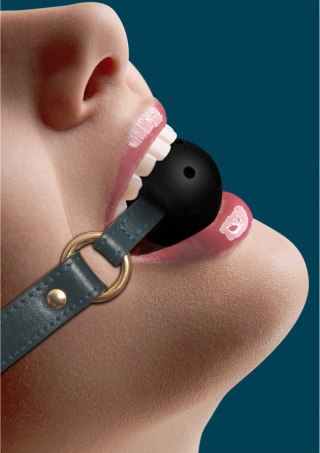 Ouch! Knebel kulkowy Halo - skorzany design, złote zdobienia