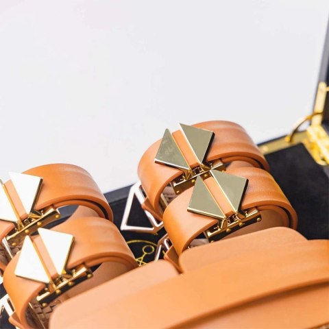 Lockink Zestaw Akcesoriow w Walizce KPL Brązowy Zamek Szyfrowy