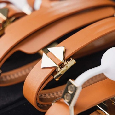 Lockink Zestaw Akcesoriow w Walizce KPL Brązowy Zamek Szyfrowy