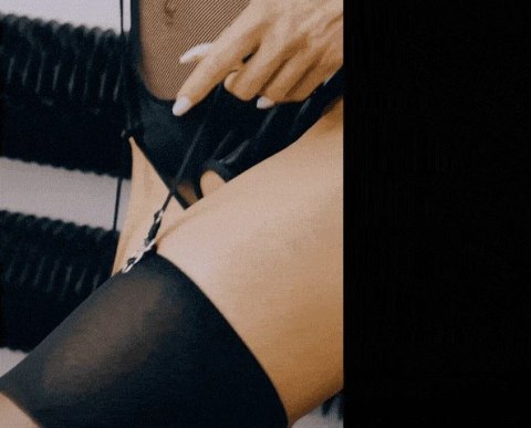 Obsessive Dominna Teddy Black z paskami i otwartym krojem, S/M