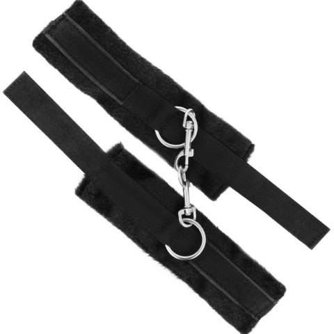 INTENSE FETISH Zestaw akcesoriow - kajdanki, maska, piorko, skora wegańska