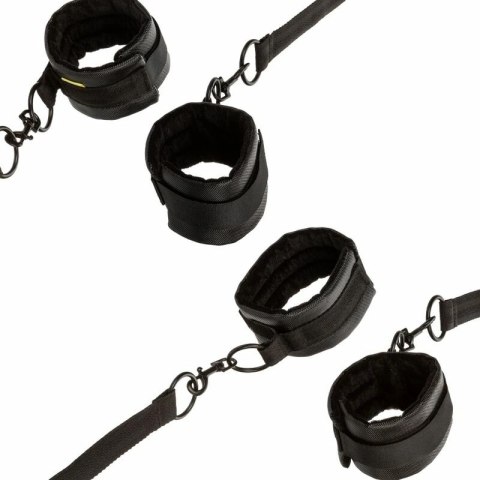 CalExotics Boundless Red - System przytrzymujący z mankietami Eco, uniwersalny