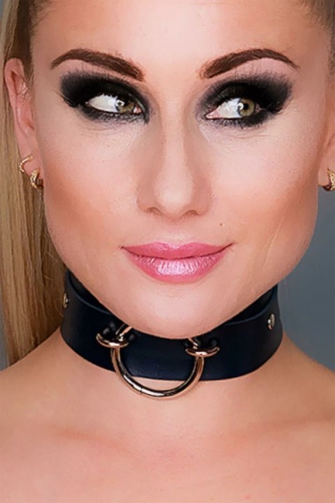 KINKY DIVA O-RING FRONT COLLAR czarny/złoty, regulowany, wegańska skora